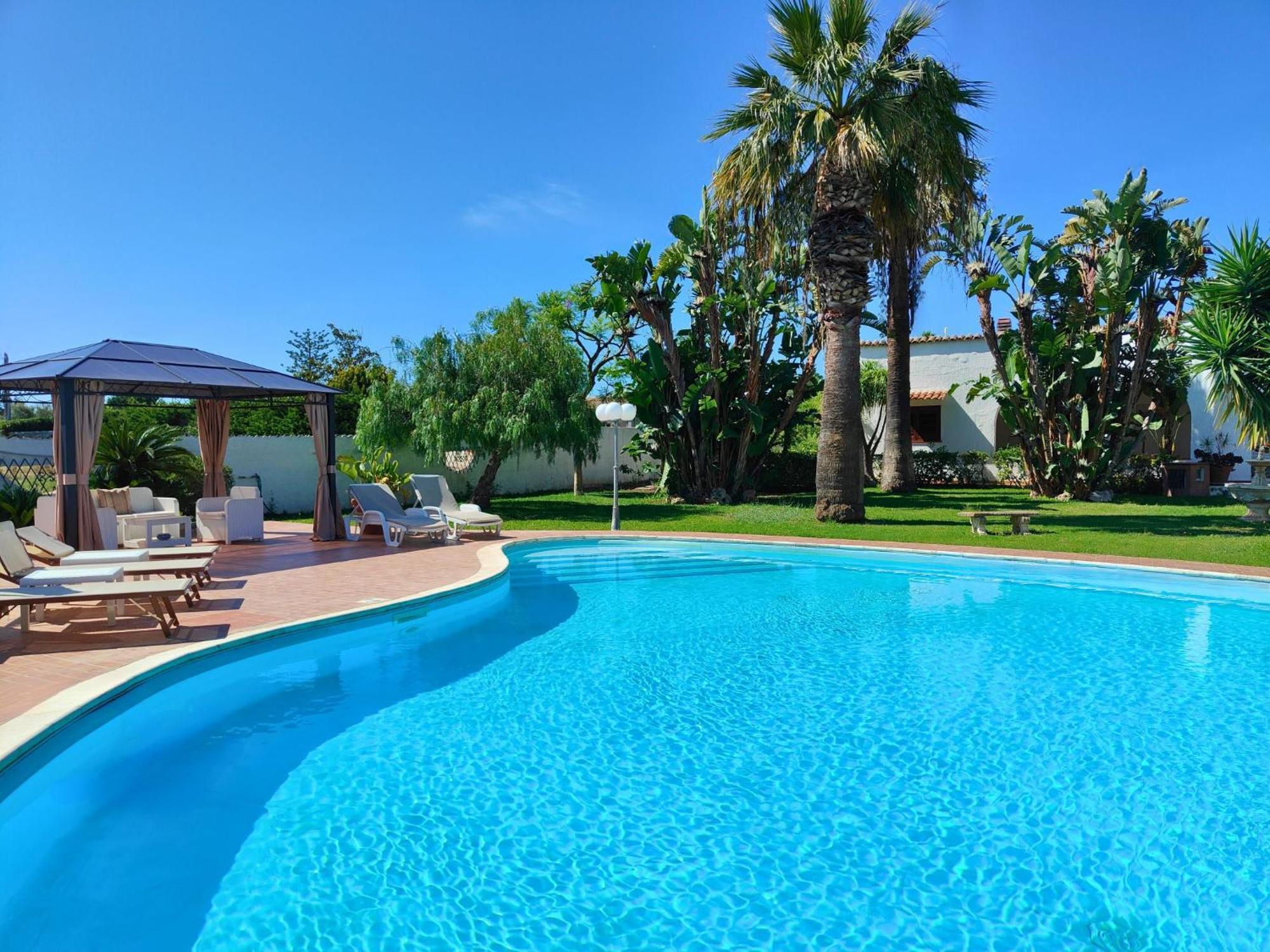 Villa Alfonsa, Fontane Bianche, Siracusa, Private Pool, 10Min From The Beach Luaran gambar