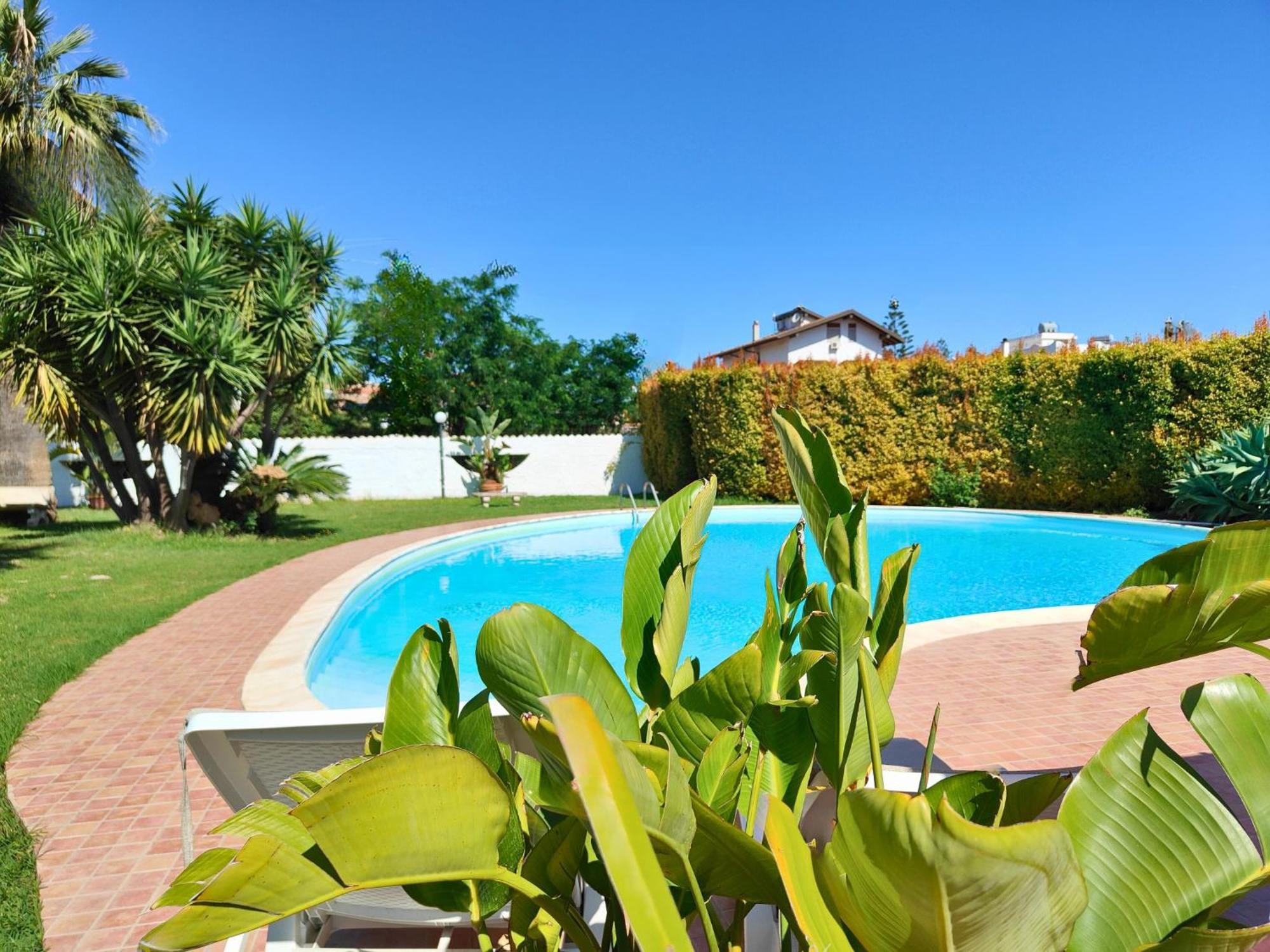 Villa Alfonsa, Fontane Bianche, Siracusa, Private Pool, 10Min From The Beach Luaran gambar