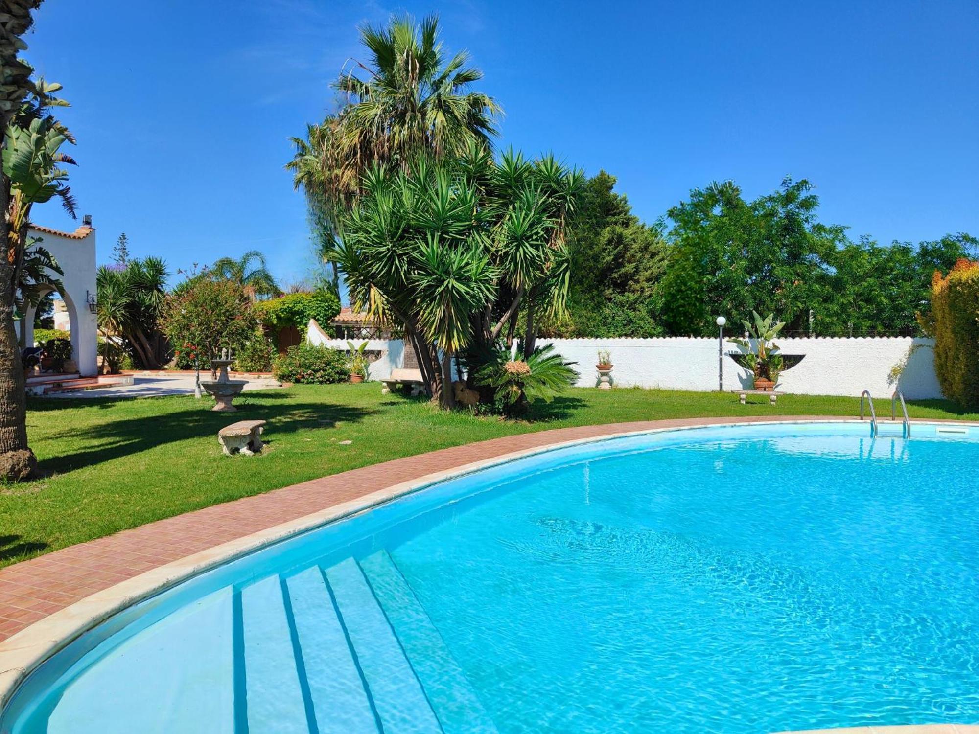 Villa Alfonsa, Fontane Bianche, Siracusa, Private Pool, 10Min From The Beach Luaran gambar